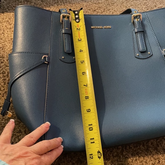 Michael Kors like new Blue bag - Picture 11 of 12